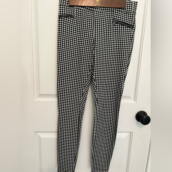 Old Navy houndstooth leggings small - Picture 7 of 7